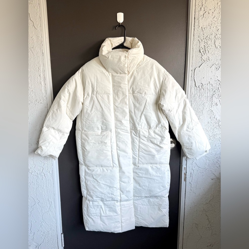 Elegant White Puffer Coat for Women
